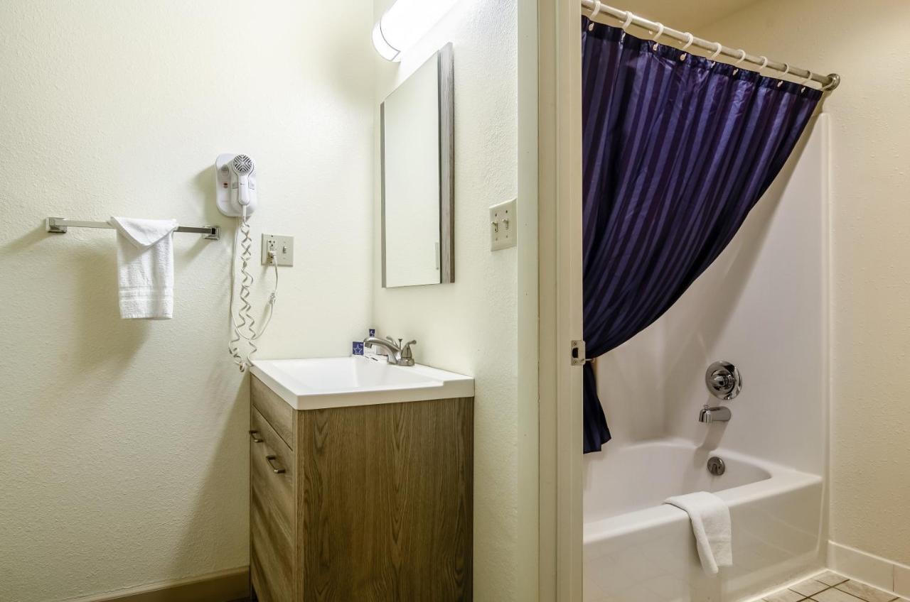 פורט קולינס Americas Best Value Inn & Suites Ft Collins E At I-25 מראה חיצוני תמונה